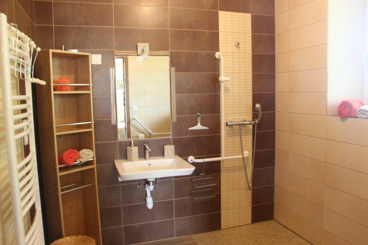 Bais  Chambres Aux Bonnes Herbes מראה חיצוני תמונה